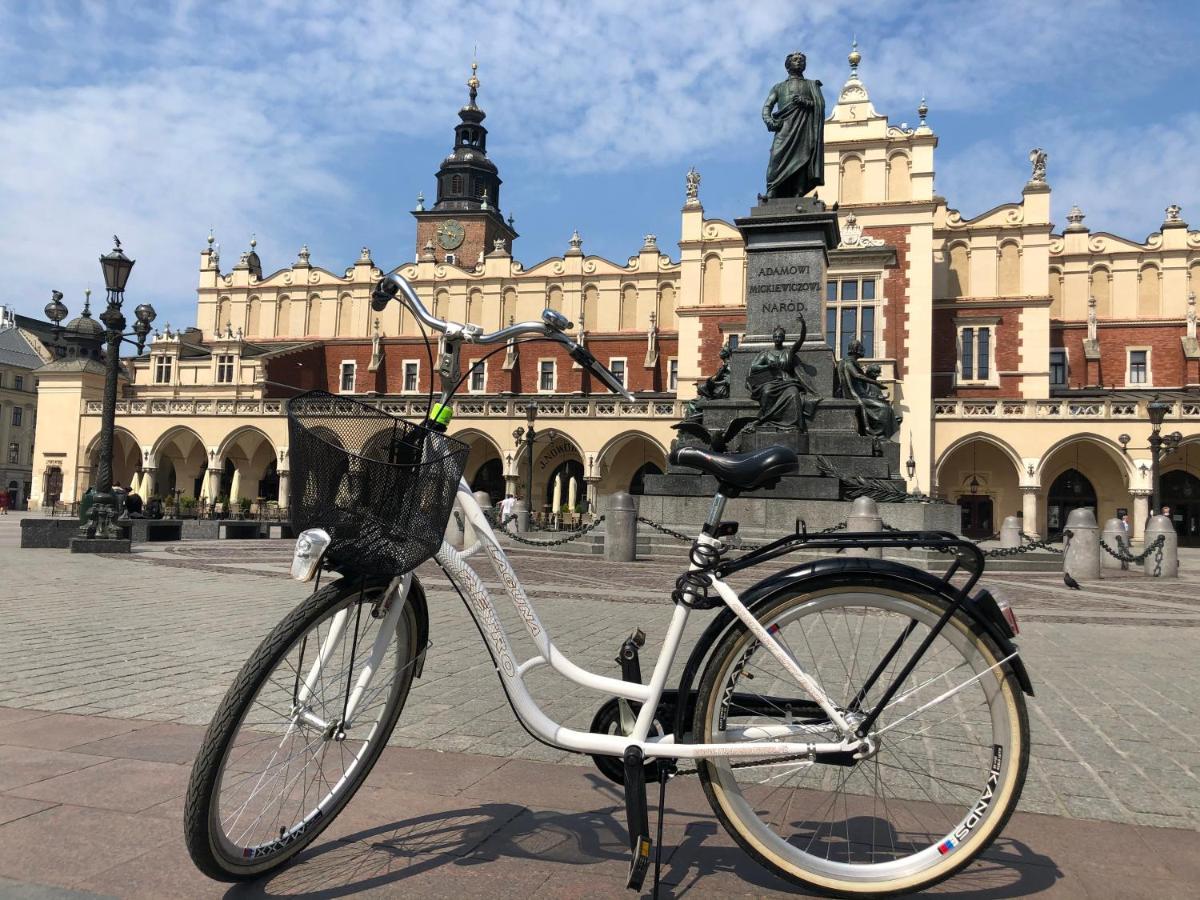 Jacuzzi & Bike Apartment, Kraków Exteriör bild