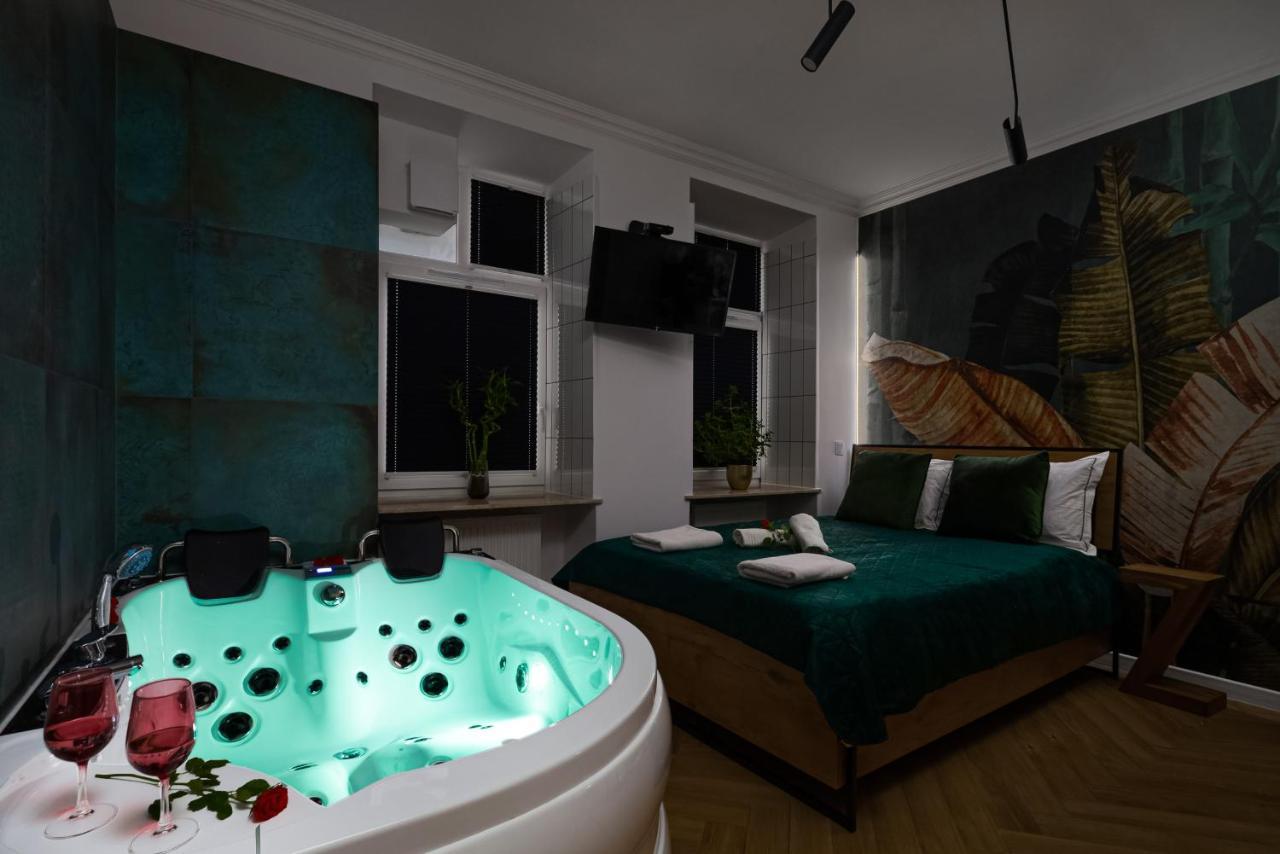 Jacuzzi & Bike Apartment, Kraków Exteriör bild