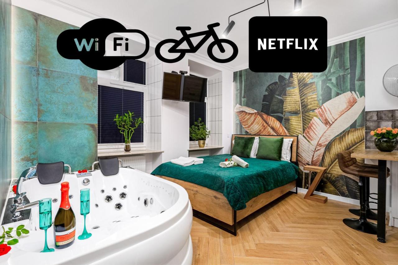 Jacuzzi & Bike Apartment, Kraków Exteriör bild